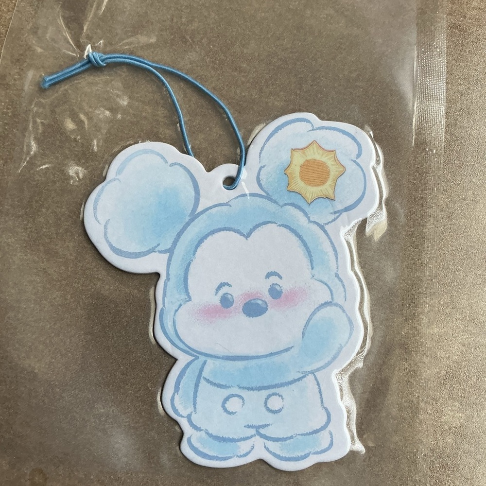 Head in the Clouds Sunny sky Plush pendant - Picture 2 of 5